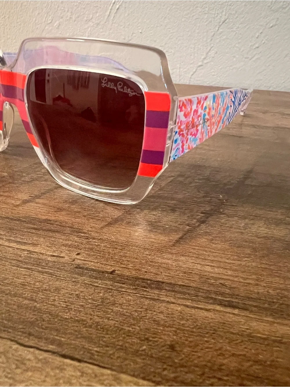 Lilly Pulitzer Oversized Square Splashdance Sunglasses Style # 010239